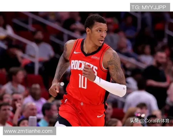 雷霆与火箭第五场激战回顾球员表现与战术分析全景呈现