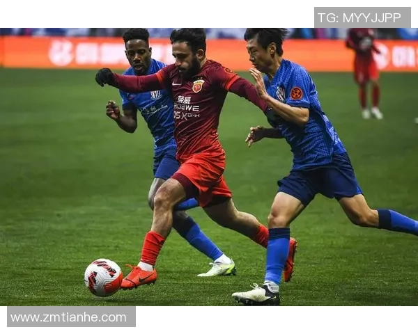 申花与上港激战在即19日对决引发球迷热议期待精彩表现