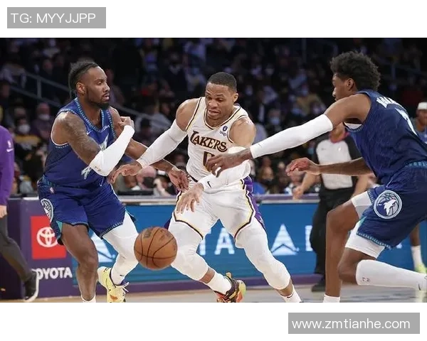 狼队与都灵激战正酣赛后结果揭晓引发球迷热议